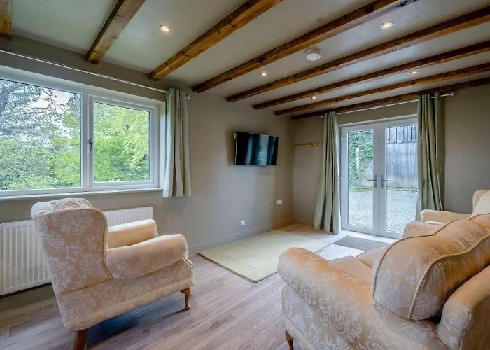 2 Bed In Lancaster Oc-82857 Holiday home *